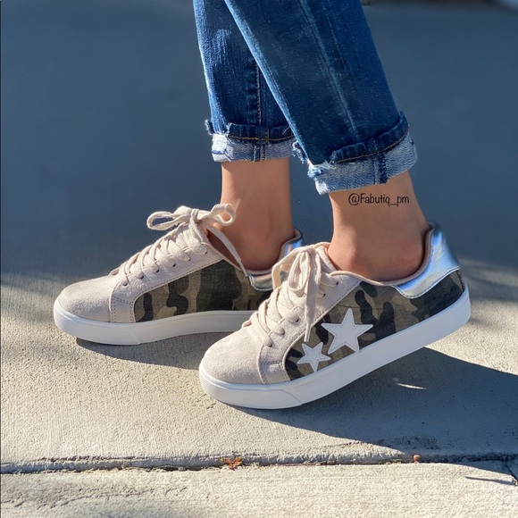 Camo lace up sneaker - Picture 4 of 8